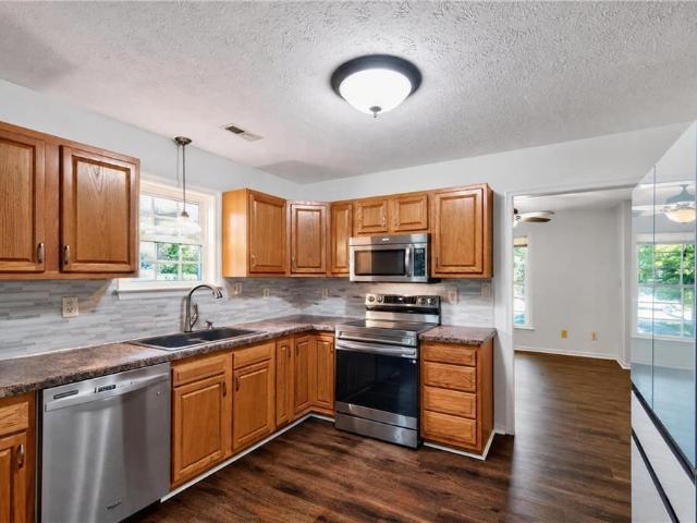 1214 Poquoson AVE