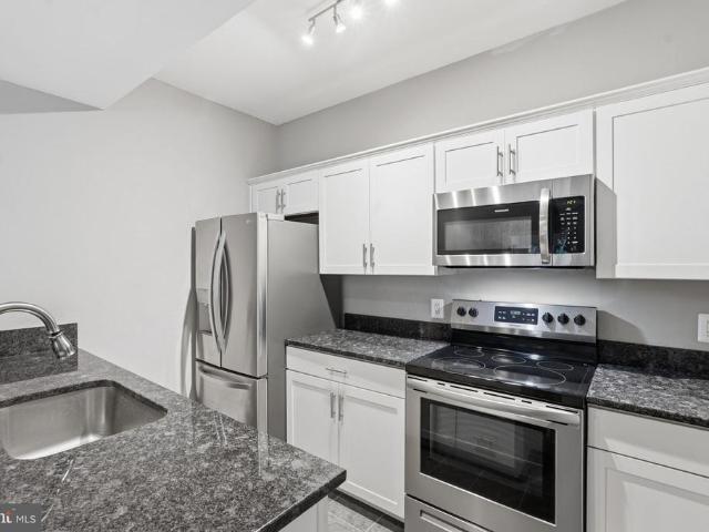 12155 Penderview Terrace # 823