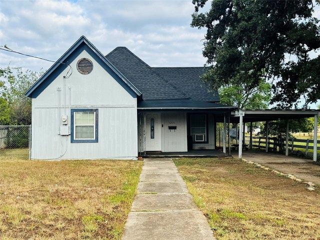 1215 Melwood Ave, Brownwood, TX 76801