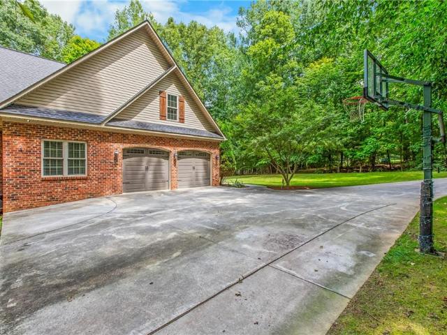 1215 Netterillo Drive