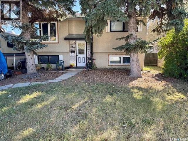 1215 Athabasca Street W, Moose Jaw, SK, S6H 6C7 house for sale | Listing ID SK032954 | Royal LePage