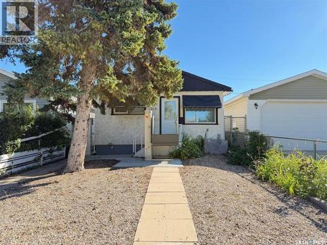 1215 Broder Street, Regina, SK, S4N 3R3 house for sale | Listing ID SK049120 | Royal LePage