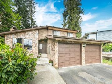 House for sale in Port Moody - Garden