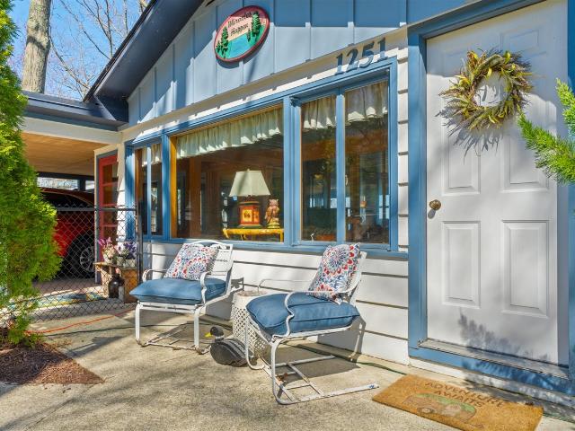 1251 Crescent Road
