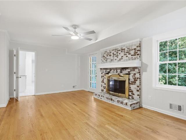 1215 Lake Crest Terrace