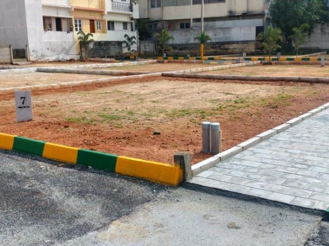 1215 Sq.Ft. Plot in Abul Fazal Enclave Part 1 Delhi Listing ID: #10245