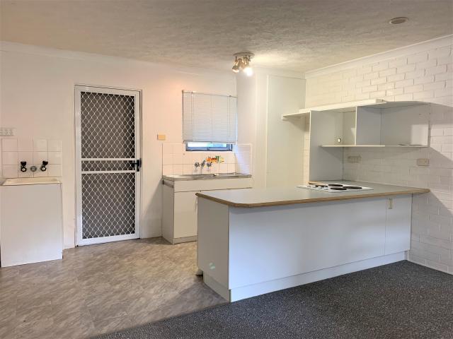 12/15 17 George Avenue Broadbeach, QLD 4218