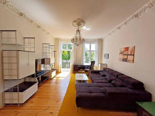 12161 Berlin Friedenau: voll modernisierte und sehr schön möblierte 2 Zimmer Altbauwohnung in ruhiger Lage