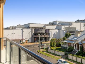 12/16 Mylne Street, Toowoomba City QLD 4350 Apartment For Rent | Domain