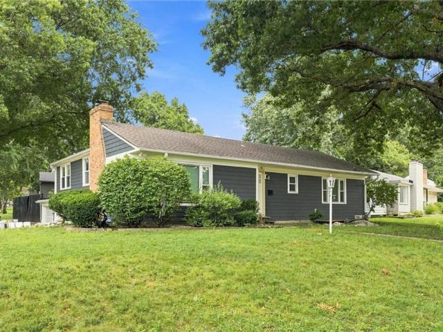 1216 Meadow Lake Parkway
