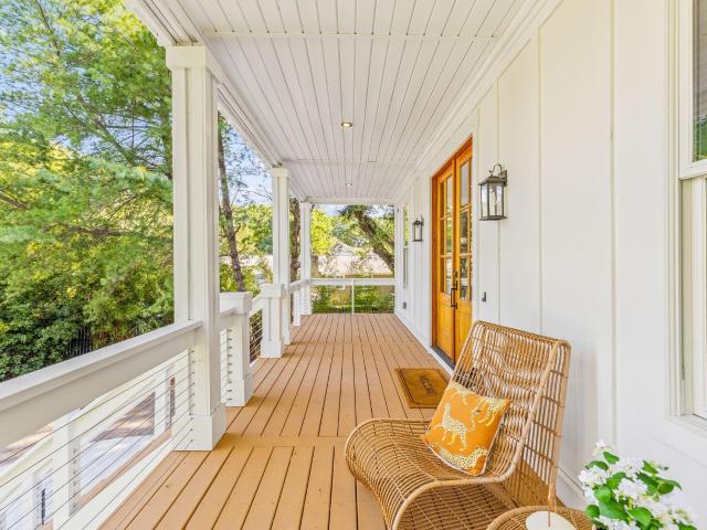 1216 Old Towne Road