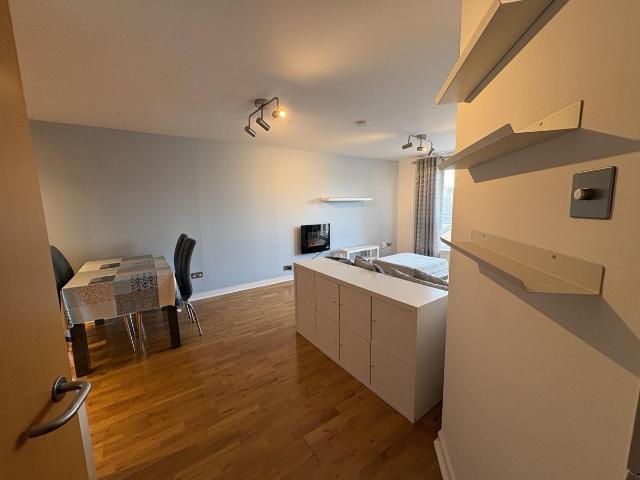 12/16, Constitution Street, Edinburgh EH6, 2 bed flat to rent, £1,695 pcm | PrimeLocation