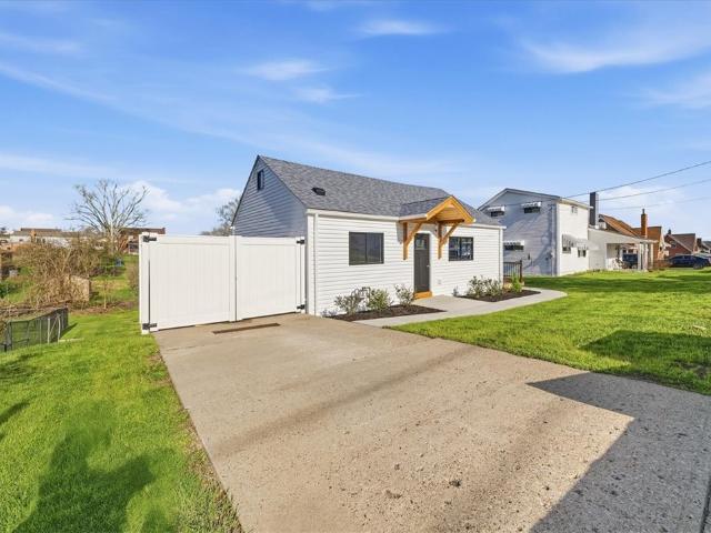 1216 Eckert Rd