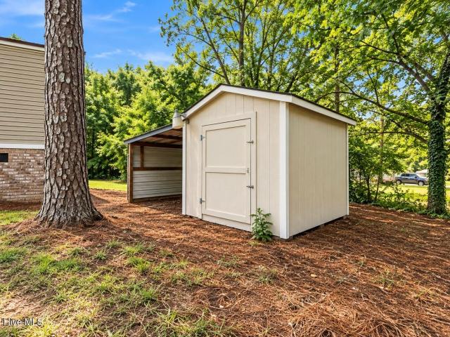 1216 Roberdel Road