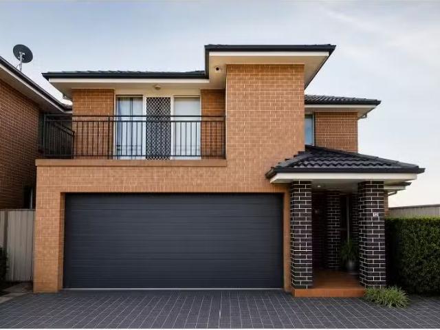 12/170 Glenfield Road, Casula Townhouse for rent Listed by Al.