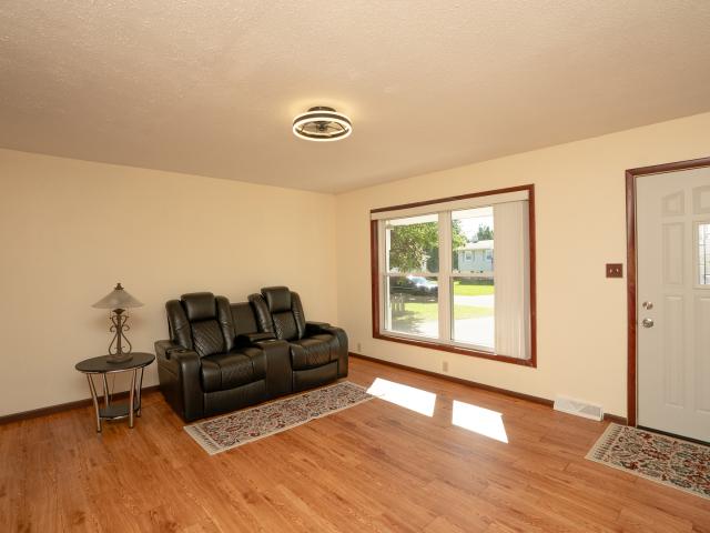 1217 Main Ave Court