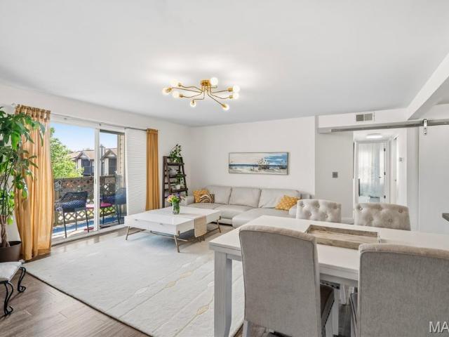 1217 Mangrove Ln, Unit 5, St. Louis, MO 63125 | MLS #26022