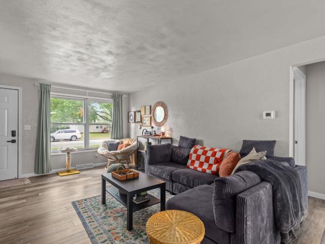 1217 meadow lane