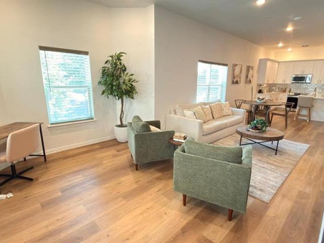 1217 Beaconfield Lane # 811