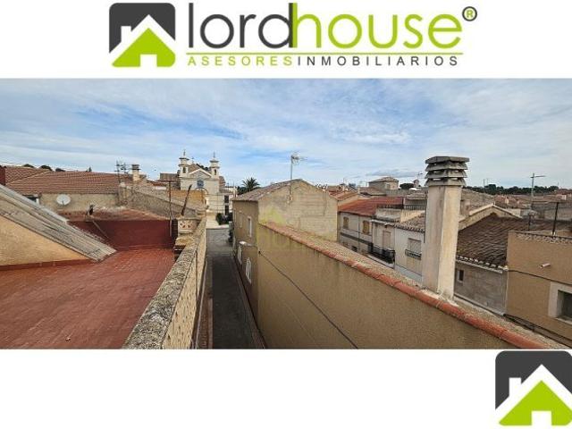 1217. Casa de dos plantas en La Parroquia. 360º