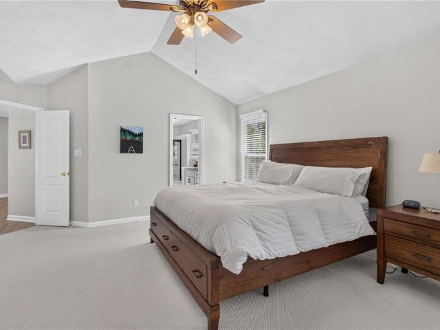 1217 Club House DR