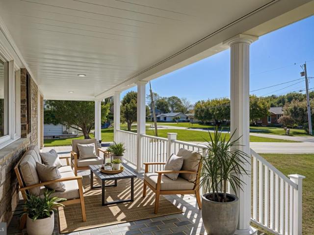 1217 Random Ridge Road