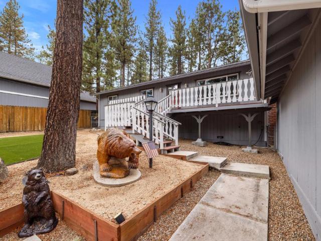 1217 Redwood Drive