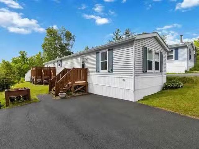 1217 Susan Drive, Beaver Bank, NS, B4E 2N3 house for sale L.