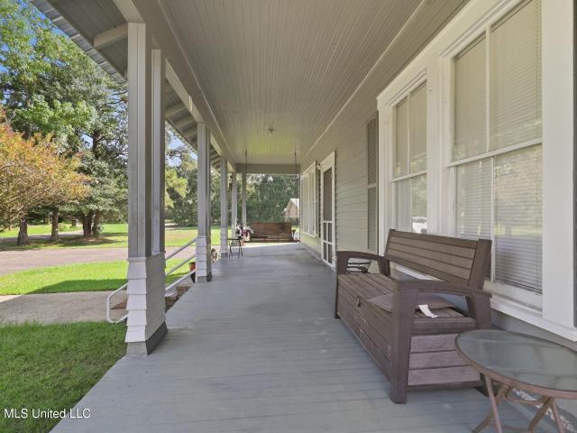 12183 Shorecrest Road
