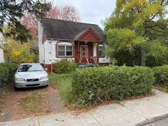 12188 Av. Desaulniers, Montréal Montréal Nord, QC, H1G 5J8.