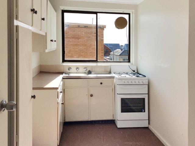 12/18 Bloomfield Road, Ascot Vale