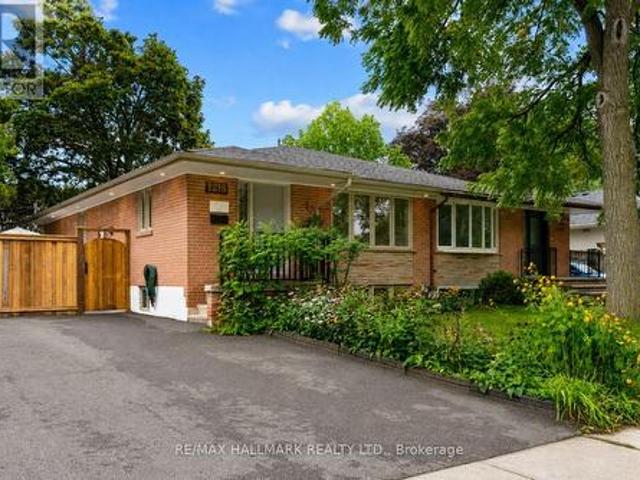 1218 Grange Road, Oakville, ON, L6H 1P7 house for sale | Listing ID W13745 | Royal LePage