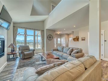 1218 Silver Vault Street