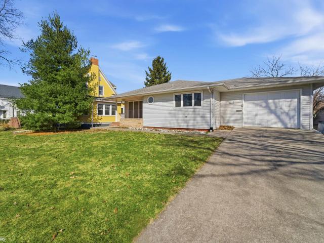 1219 K Avenue