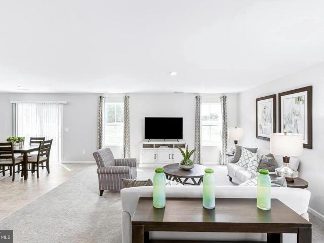 1219 Yeoman Berry Dr