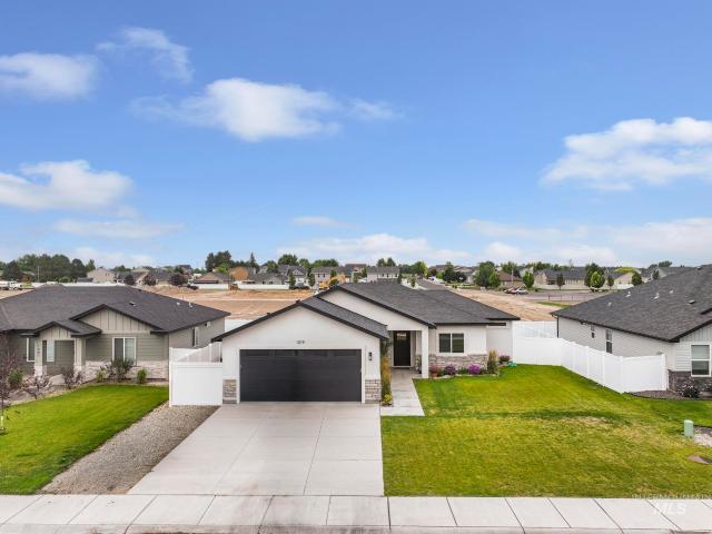 1219 18th Ave E 100 E