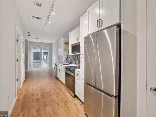 1219 23 Constitution Ave #2462, Philadelphia, PA 19112 MLS P.