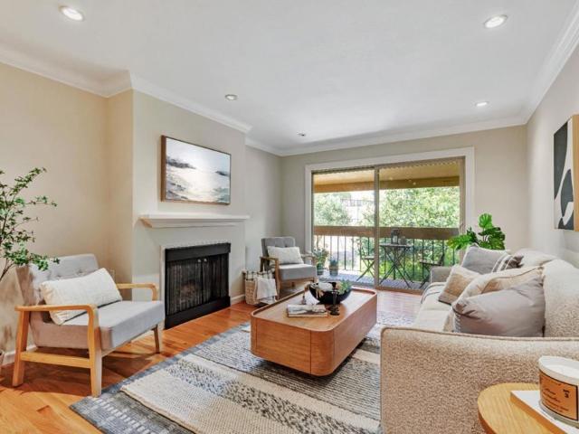 1210 Golden Oaks Lane
