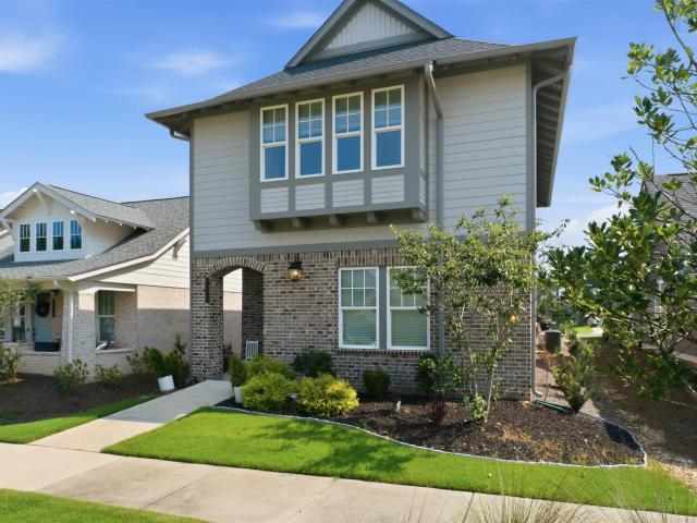 1210 Lillian Terrace