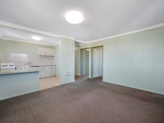12/10 Stornaway Road, Queanbeyan