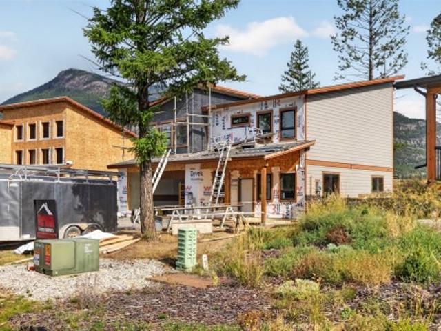 1210 Swansea Crescent, Windermere, BC, V0B 1J0 house for sale | Listing ID 10400 | Royal LePage
