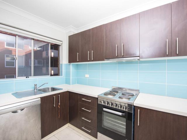 12/10 12 Park Avenue, Burwood