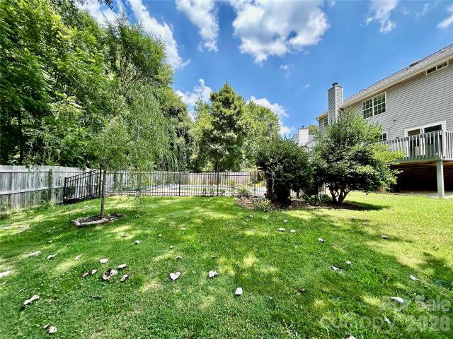 12119 Meadow Post Lane