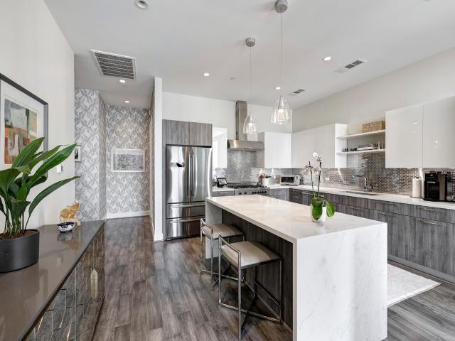 1211 Caroline Street 1501
