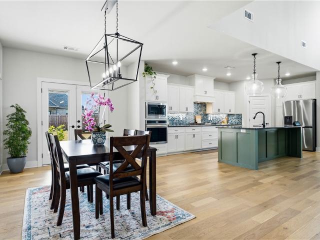 1211 Longbourn Drive