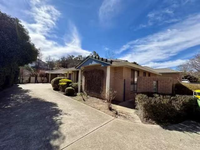 1/211 Sharp Street, COOMA Apartment for rent Listed by Veroni.