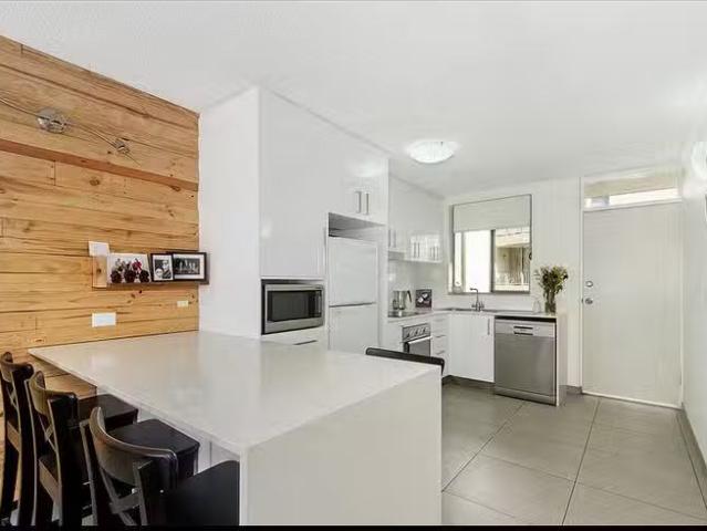 12/120 The Esplanade, Surfers Paradise, QLD 4217