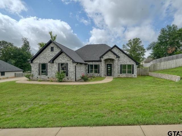 12121 Oak Grove Dr, Lindale, TX 75706