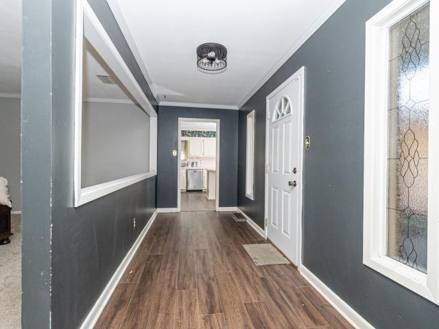 1212 N Main St