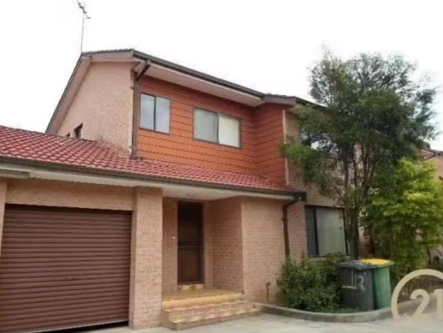 12/12 Crosio Place, Bonnyrigg Townhouse for rent Listed by Al.